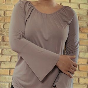 ★ FLOWY BELL SLEEVE TOP